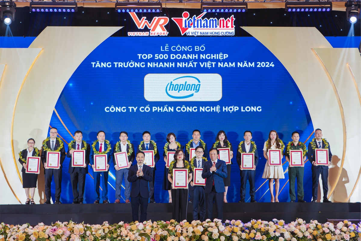 Vietnam Report announces list of 500 largest enterprises